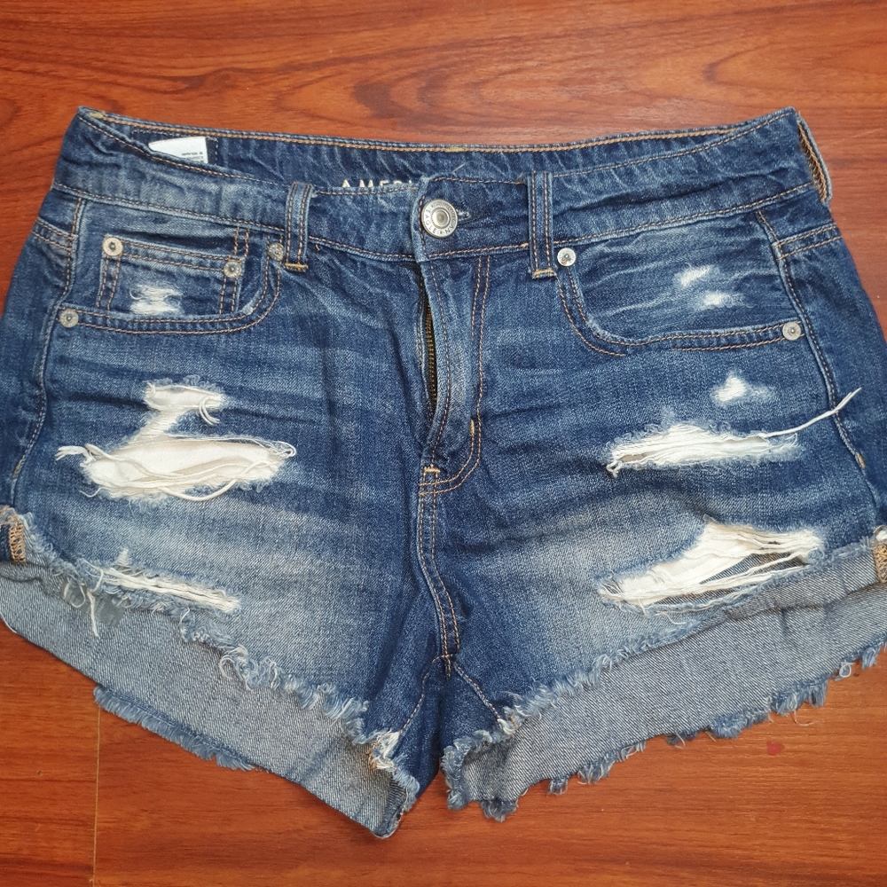 American Eagle Womens Size 4 Tomgirl Shortie Shorts Distressed Blue Jean #0205